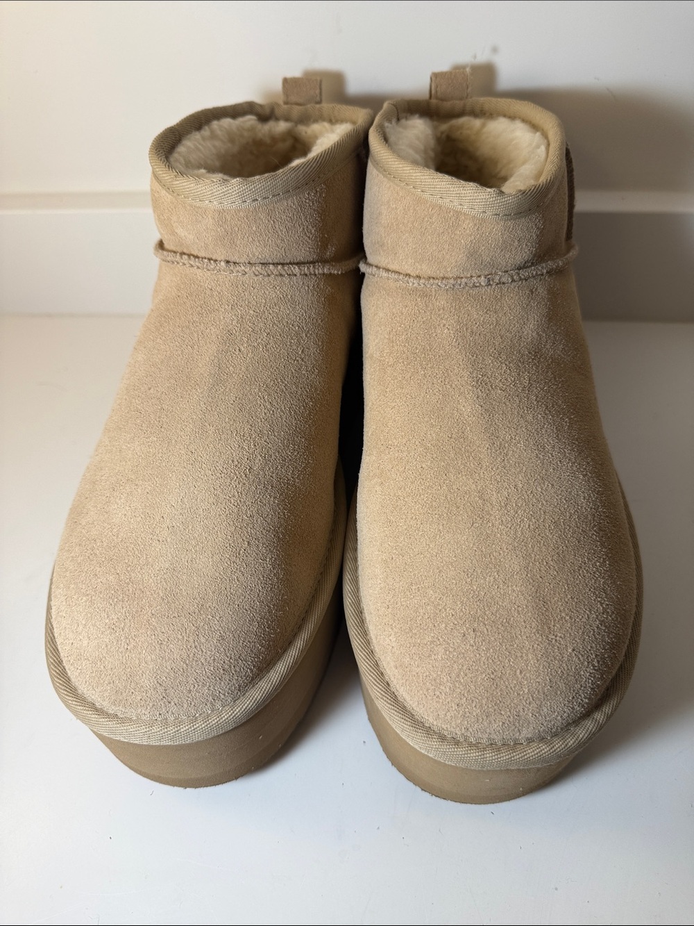UGG Classic Ultra Mini Platform Boot in Sand - Size 10